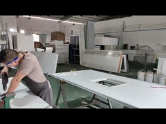 220V産業用自動車スプレーブース グラス繊維床フィルターと排気扇風機