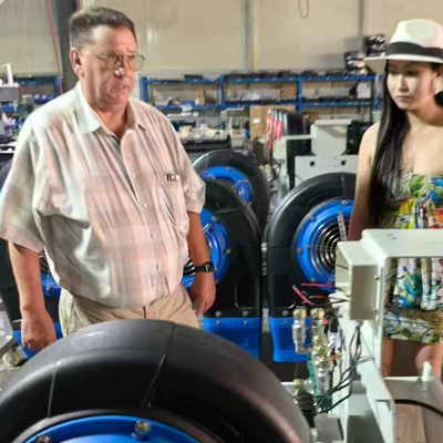 高効率 110L 洗車用水回收システム 自動 触覚フリー 洗車用 出力 1500W 洗車ロボット